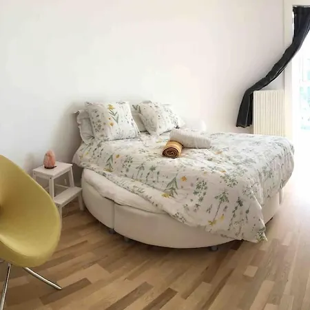 Apartment At The Waterfront