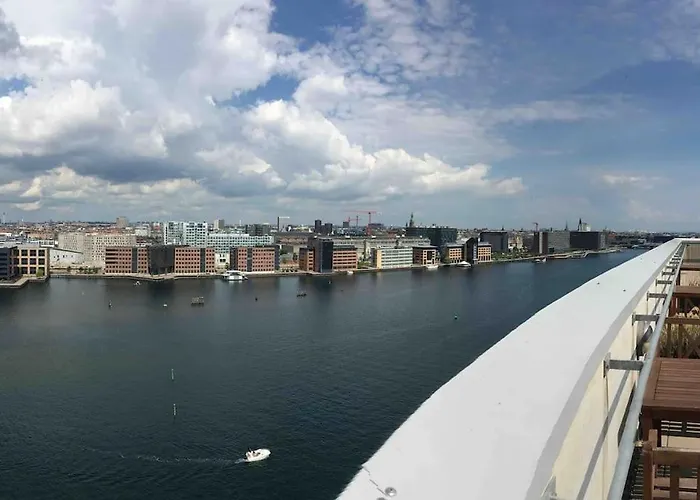 At The Waterfront Apartman *