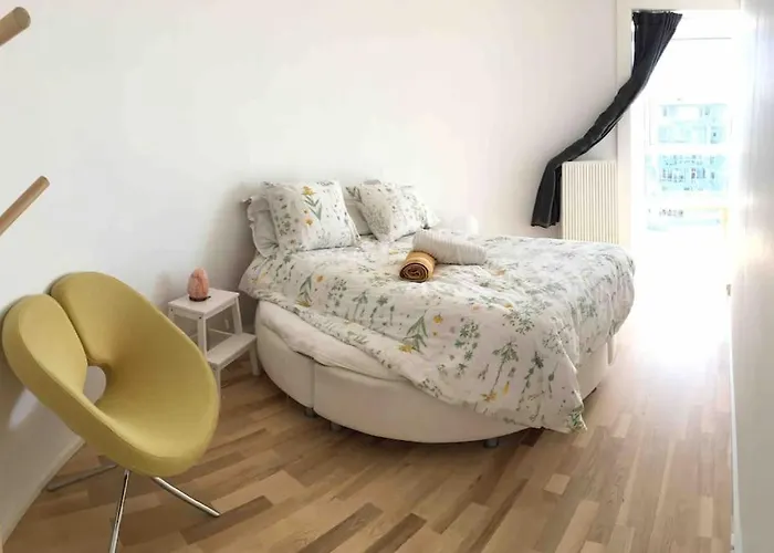 Apartment At The Waterfront